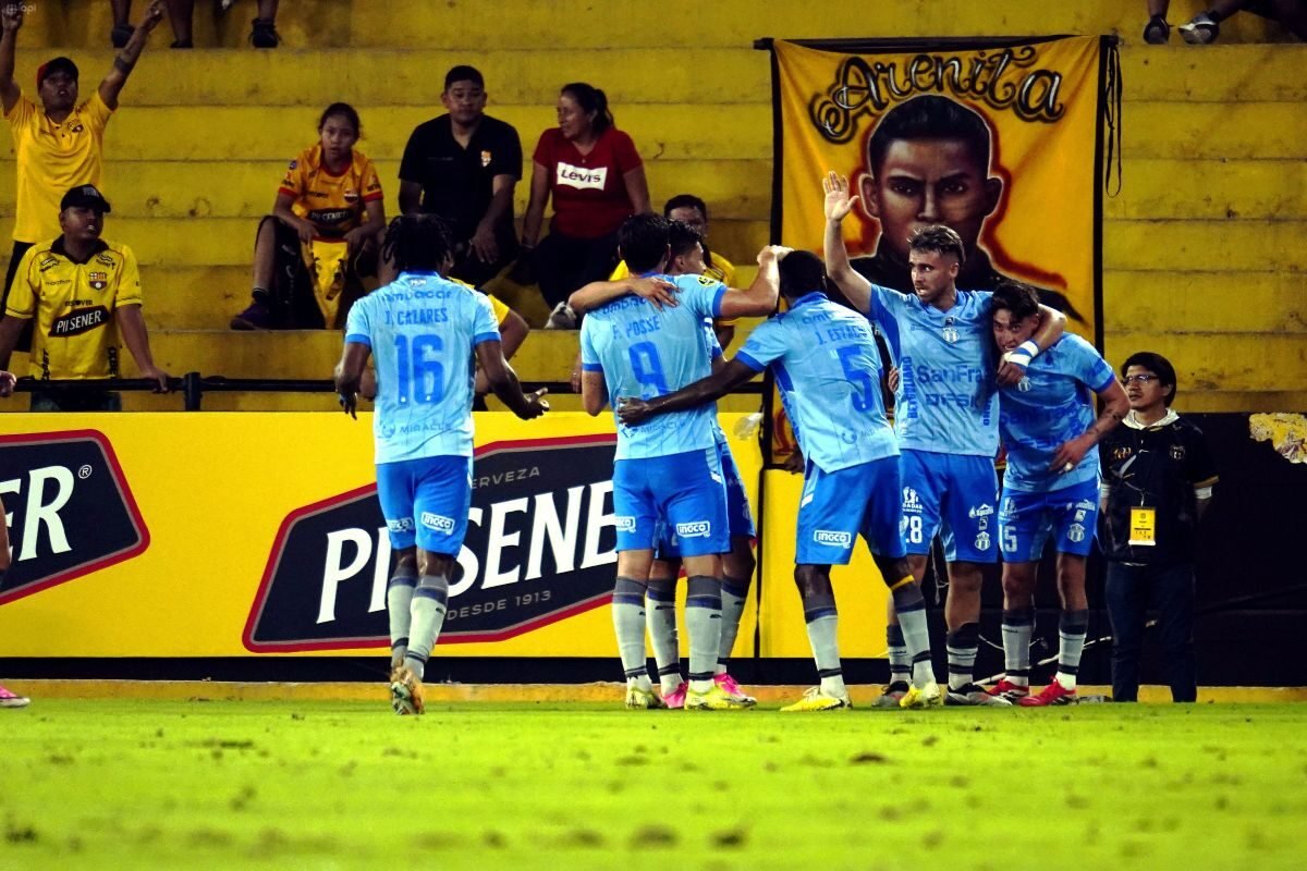 Macará celebra un gol ante Barcelona, el 8 de agosto de 2026. Foto: API