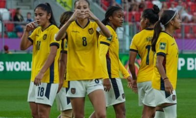 Fiorella Pico celebrando el gol de penal ante Francia en el Mundial Sub-20 Foto API
