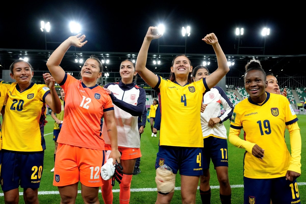 LaTri sub-20 femenina celebra el triunfo ante Ghana en el Mundial en Polonia. Foto: LaTri