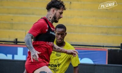 Darío Benedetto en el entrenamiento con Barcelona previo al partido ante Delfín. Foto: Barcelona SC