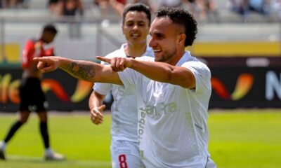 Bagner Delgado, de Técnico, celebra su gol ante Leones FC en Ibarra. Foto: Técnico Universitario