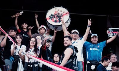 Hinchada de Liga de Quito en el Rodrigo Paz Delgado. Foto LDU