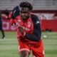 Jordy Caicedo en la cancha con Huracán este domino 13 de septiembre. Foto Club Atlético Huracán