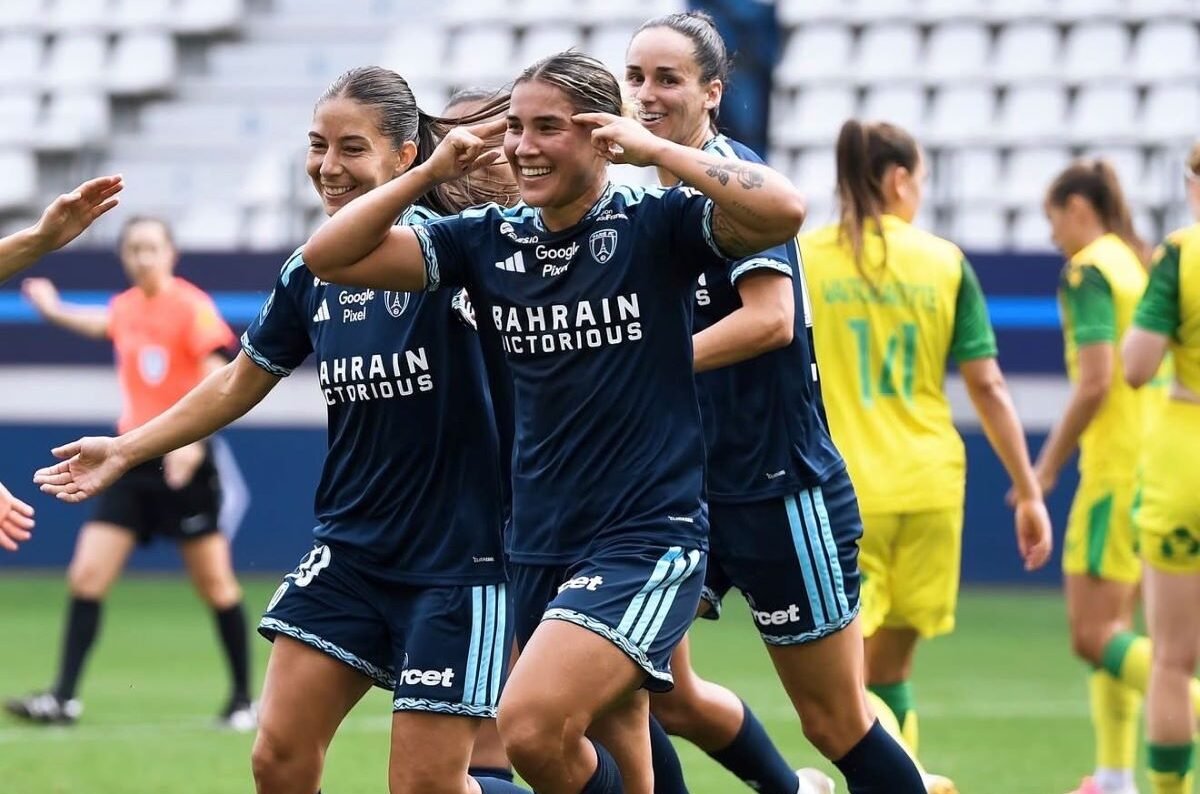 Manoly Baquerizo celebrando su primer gol en el Paris FC. Foto Paris FC