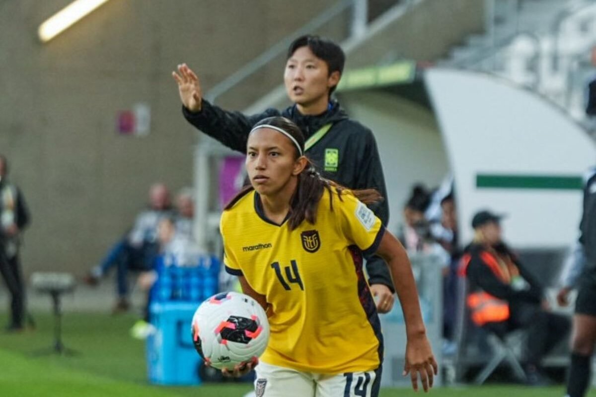 Aireen Mogro, de Ecuador, en el juego ante Corea del Sur. Foto: La Tri