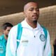 Plantel de Palmeiras en su llegada a Quito. Foto: Palmeiras