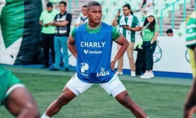 Carlos Gruezo en el calentamiento previo a un partido con el Santos Laguna. Foto: Carlos Gruezo