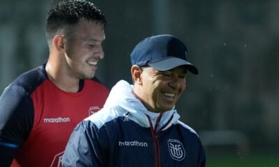 Gonzalo Valle y Marcelo Gallardo en un entrenamiento de La Tri en Suwon. foto: La Tri