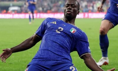 Michael Kayode, celebra el gol en su debut con la Selección de Italia. Foto: Nations League