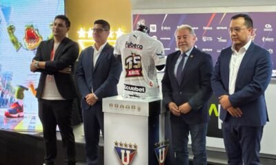 Isaac Álvarez en la presentación de la carrera Liga 10k. Foto Michael Rosero