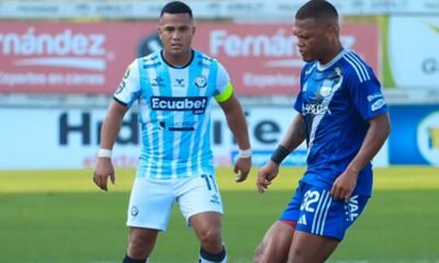 Jefferson Valverde, de Emelec, y Edinson Mero, de Guayaquil City. Foto: Emelec