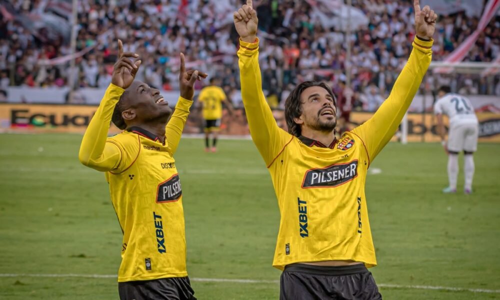 Jugadores de Barcelona SC celebrando el autogol de Liga de Quito en la fecha 2 del hexagonal. Foto Barcelona SC