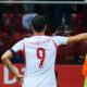 Robert Lewandowski hizo un triplete con Polonia. Foto: UEFA