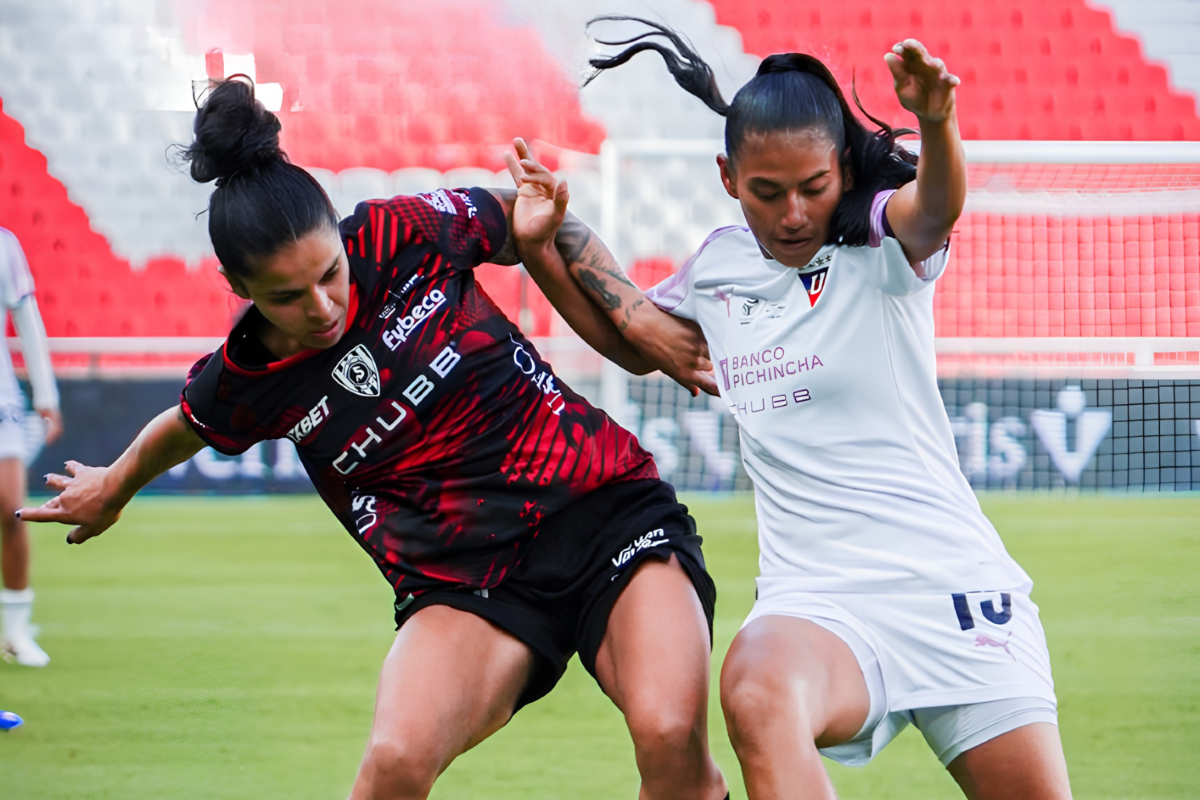 La final de la Superliga Femenina 2026 entre Dragonas IDV y Guerreras Albas. Foto Dragonas IDV