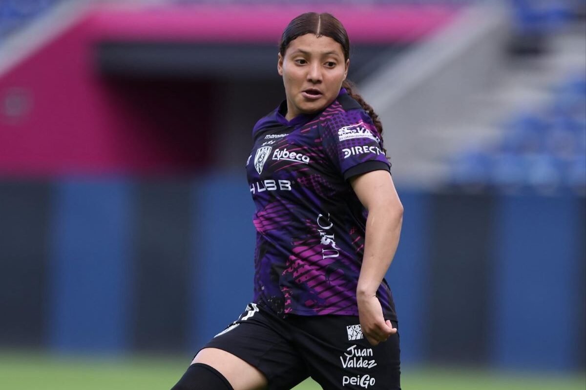 Mary Guerra, de Dragonas IDV, en su debut ante Belgrano en Copa Libertadores. Foto Dragonas IDV