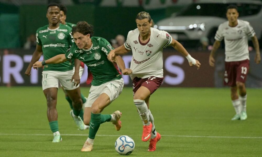 Jugadores de Palmeiras y Fluminense en Sao Paulo.
