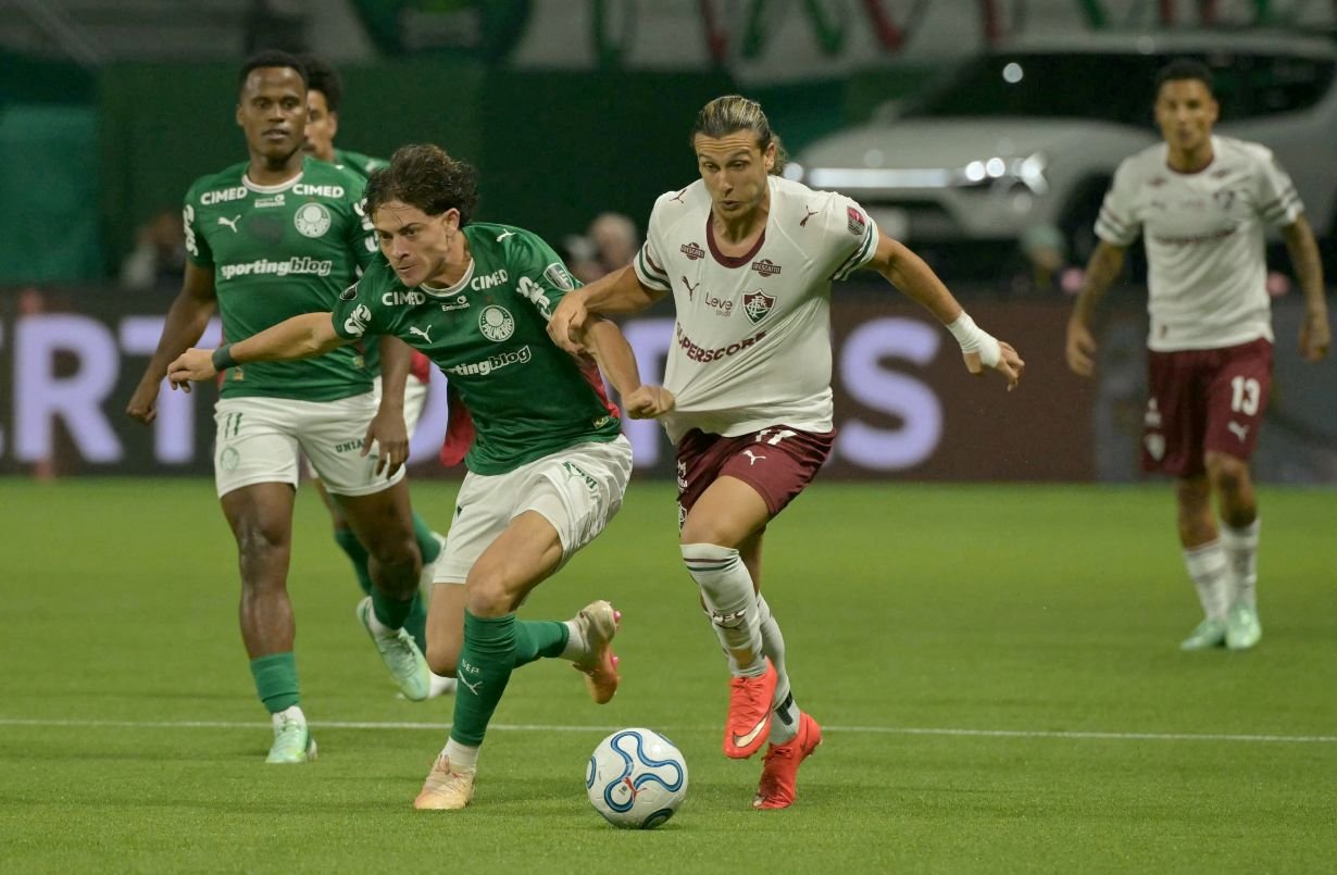 Jugadores de Palmeiras y Fluminense en Sao Paulo.