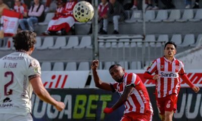 Luis Estupiñán anota el gol para Técnico Universitario sobre Mushuc Runa. Foto: Técnico U.